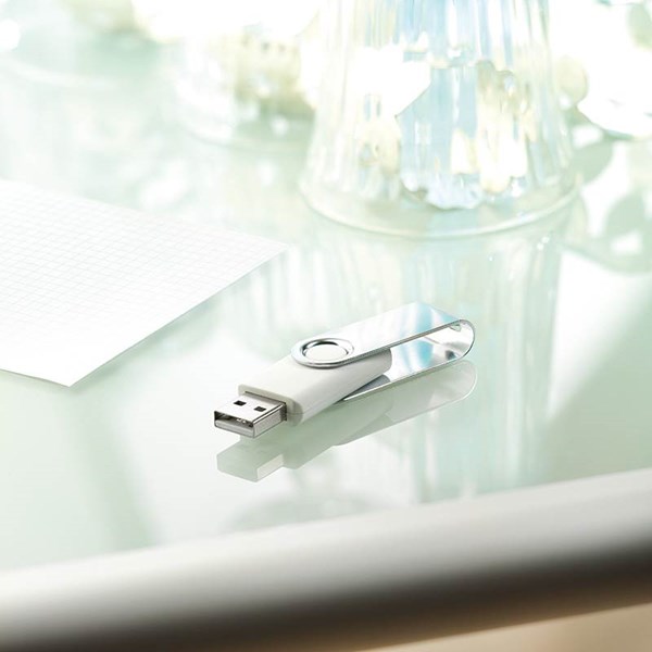 Obrázky: USB kľúč Techmate vyklápací, 4GB, biela-strieborná, Obrázok 6