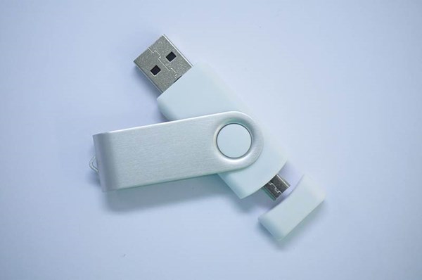 Obrázky: ROTATE  OTG flash disk 4GB s mikro USB, biely