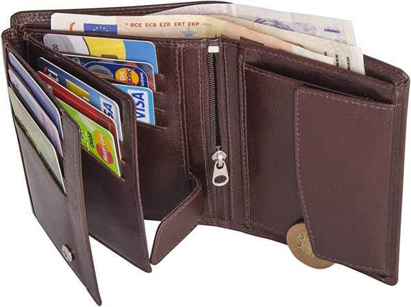 Obrázky: Pánska hnedá kožená peňaženka nastojato