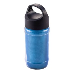 Obrázky: Športová fľaša s modrým uterákom na osvieženie