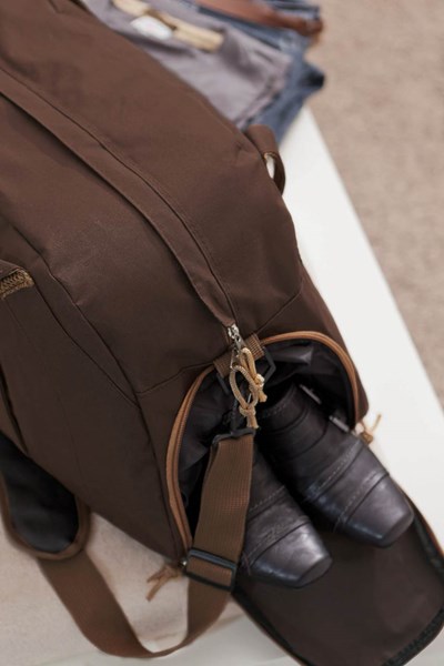 Obrázky: Hnedá športová taška s oddílem na boty, Obrázok 2