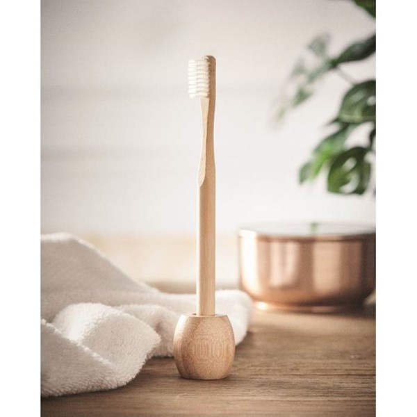 Obrázky: Kefka na zuby s bambusovou rukoväťou so stojanom, Obrázok 2
