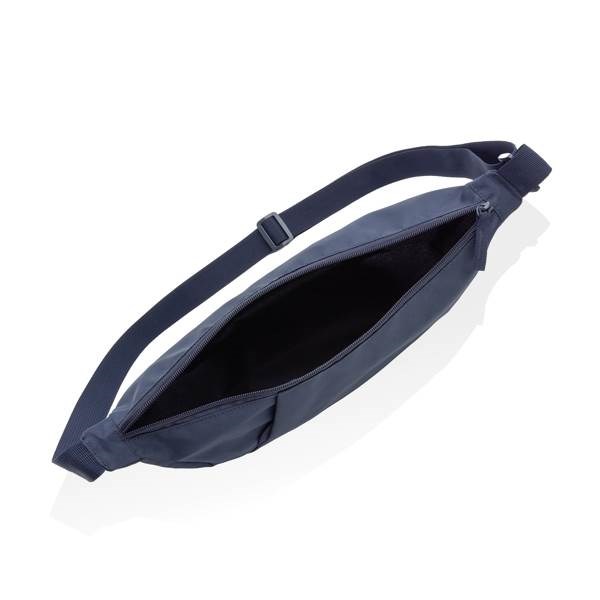 Obrázky: Crossbody XL polmesiac z RPET AWARE , nám. modrá, Obrázok 3