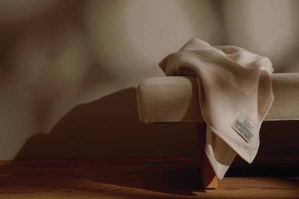 Obrázky: Deka VINGA Monogram z GRS, biela, Obrázok 7