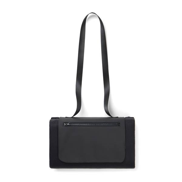 Obrázky: Čierna pikniková deka s dlhým popruhom