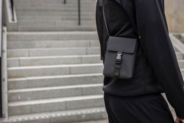 Obrázky: Praktická taška VINGA Baltimore z RCS, čierna, Obrázok 9