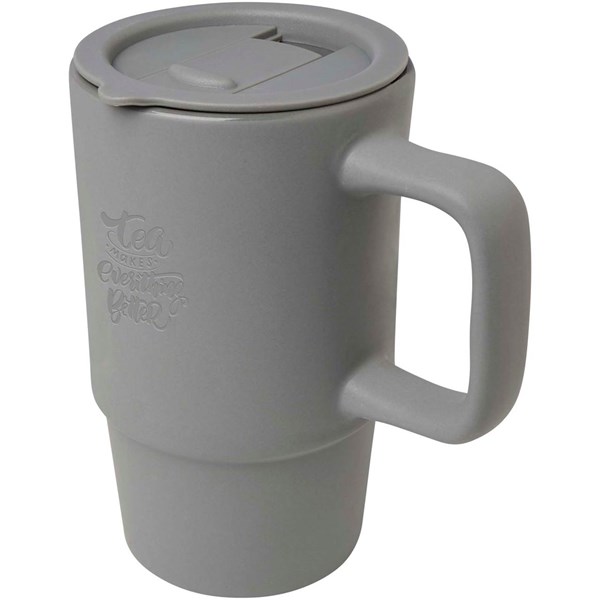 Obrázky: Sivý keramický hrnček 450 ml s plastovým viečkom, Obrázok 4