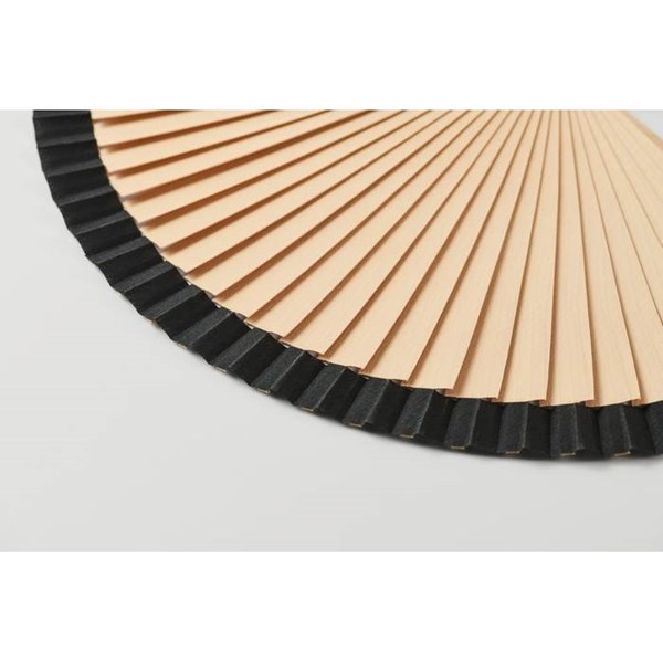 Obrázky: Drevený vejár s čiernym okrajom, Obrázok 5