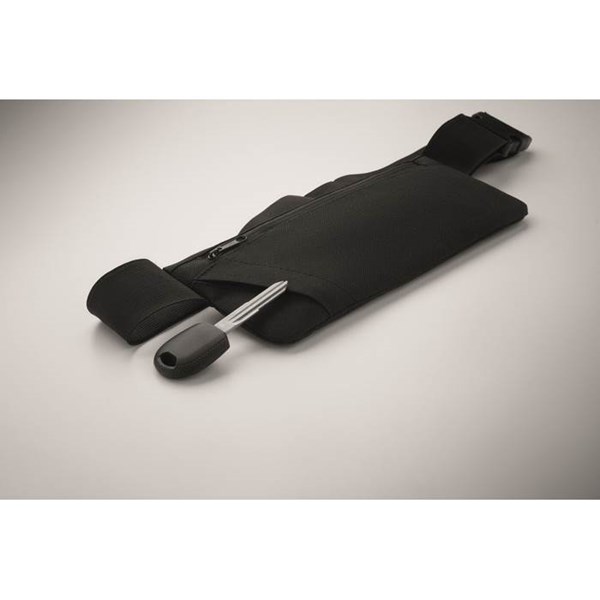 Obrázky: Športová čierna Ľadvinka zo 600D RPET, Obrázok 5