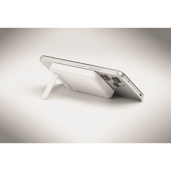 Obrázky: Biela magnetická powerbanka - sada 5000mAh, Obrázok 6