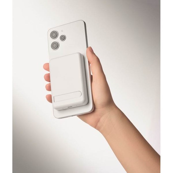 Obrázky: Biela magnetická powerbanka - sada 5000mAh, Obrázok 8